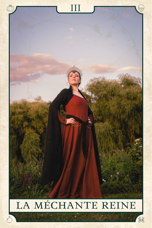 location costume sorcière médiévale rouge ou méchante reine