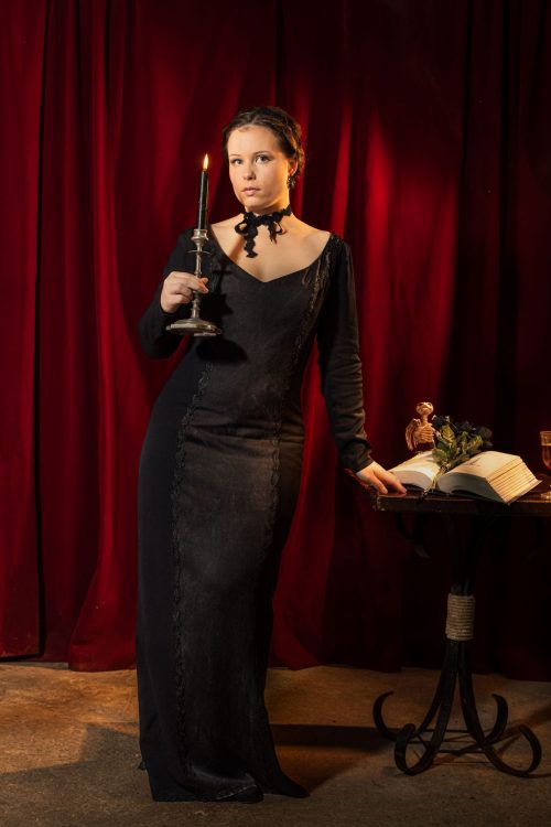 location robe Addams morticia inspiration gothique